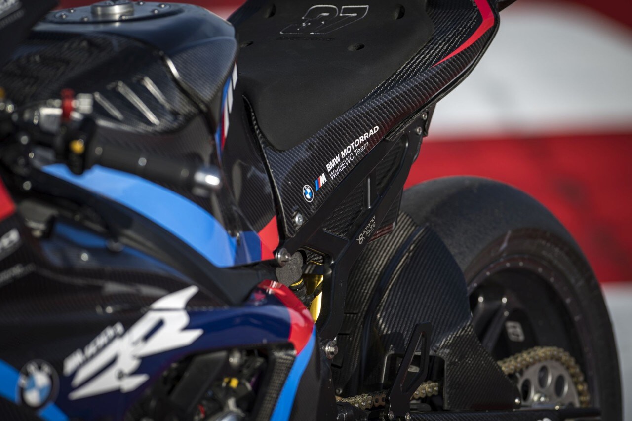 DueruoteTG #238 - Abbiamo guidato in pista la BMW che corre in SBK! 